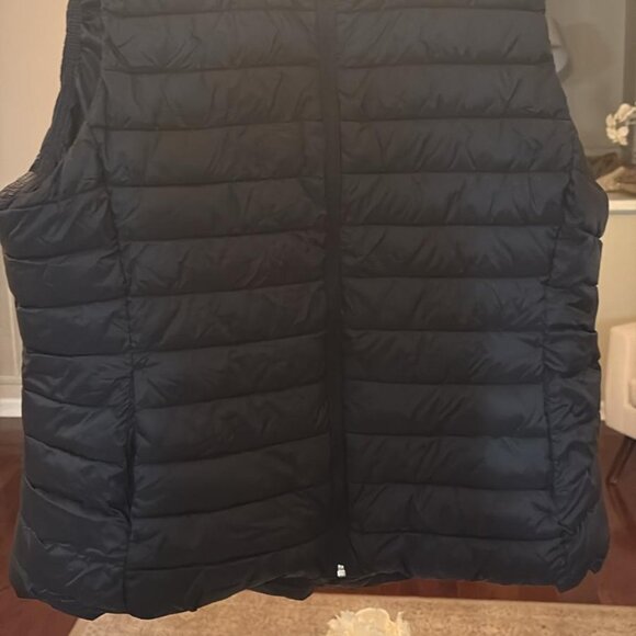 Black Full Zip Quilted Vest Old Navy Plus Size XXL - Picture 2 of 6